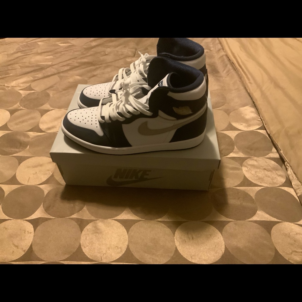 Jordan 1 midnight navy size 11